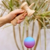 Jucarie Interactiva Kendama, din Lemn, 18 cm, Joc de Indemanare pentru Copii si Adulti, Model Gradient 1, Roz/Mov/Albastru