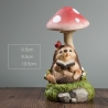 Decoratiune pentru Gradina, Lumini LED cu Incarcare solara, 19.5 x 9.5 x 9.5 cm, Model Ciuperca cu Arici care Citeste, Maro inch