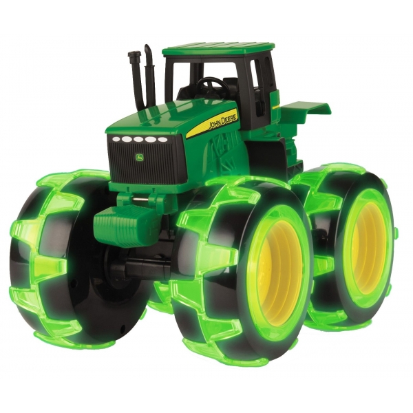 Tractor cu roti luminate - John Deere