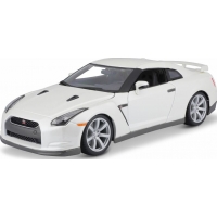 Macheta metalica Bburago 1:24 2017 Nissan GT-R