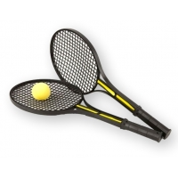 Set de rachete de tenis cu o minge galbena