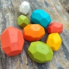 Joc educativ pentru echilibru si atentie, Pietrele colorate, 8 piese